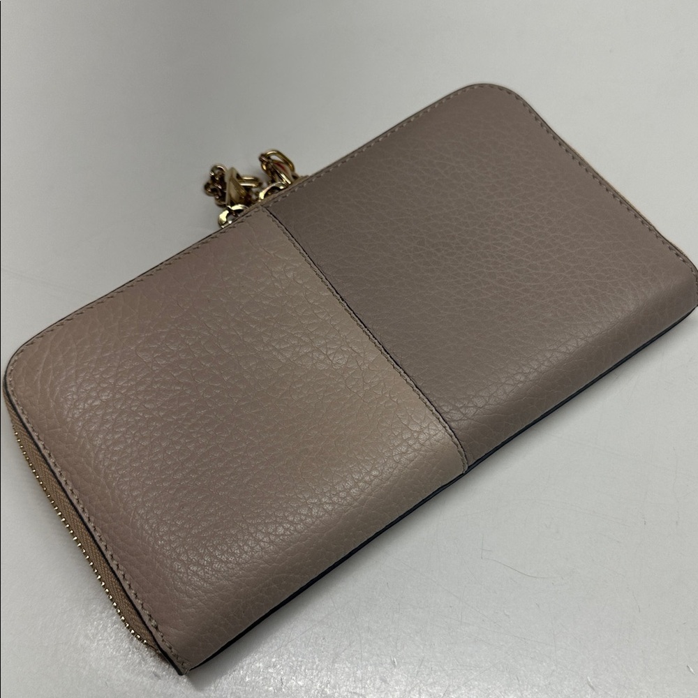 Chloe Bailey Long Wallet Two Tone Zip Around Leather Neutral Tan Ivory Gold - Picture 4 of 14
